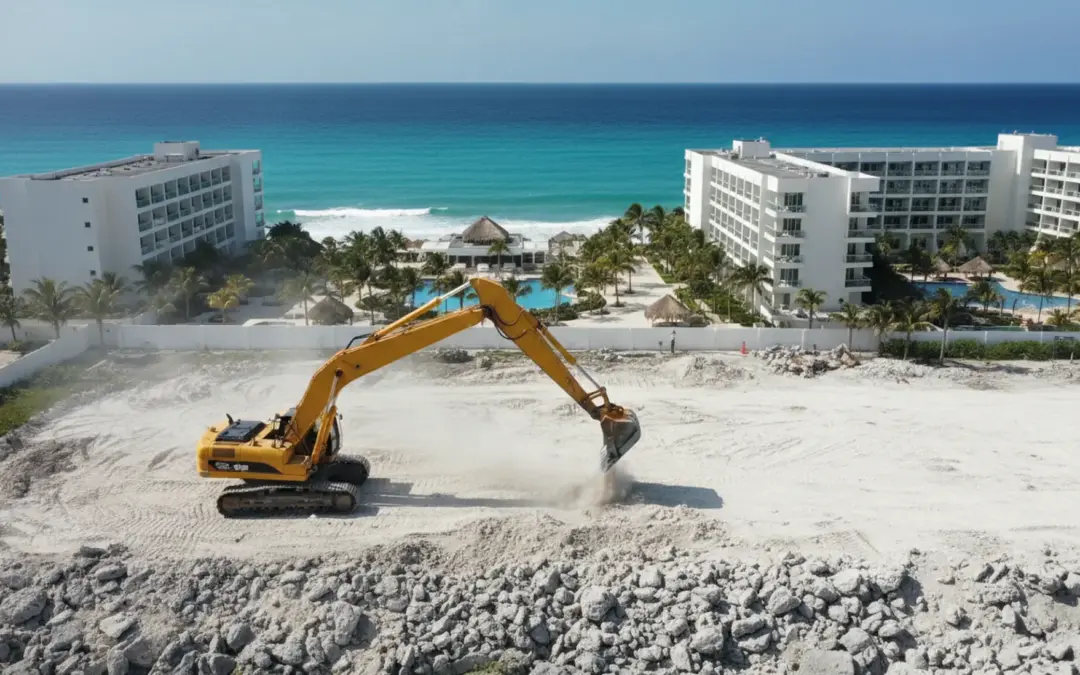 Limpieza en terrenos Cancún (zona hotelera): Ejecución que elimina retrasos de obra