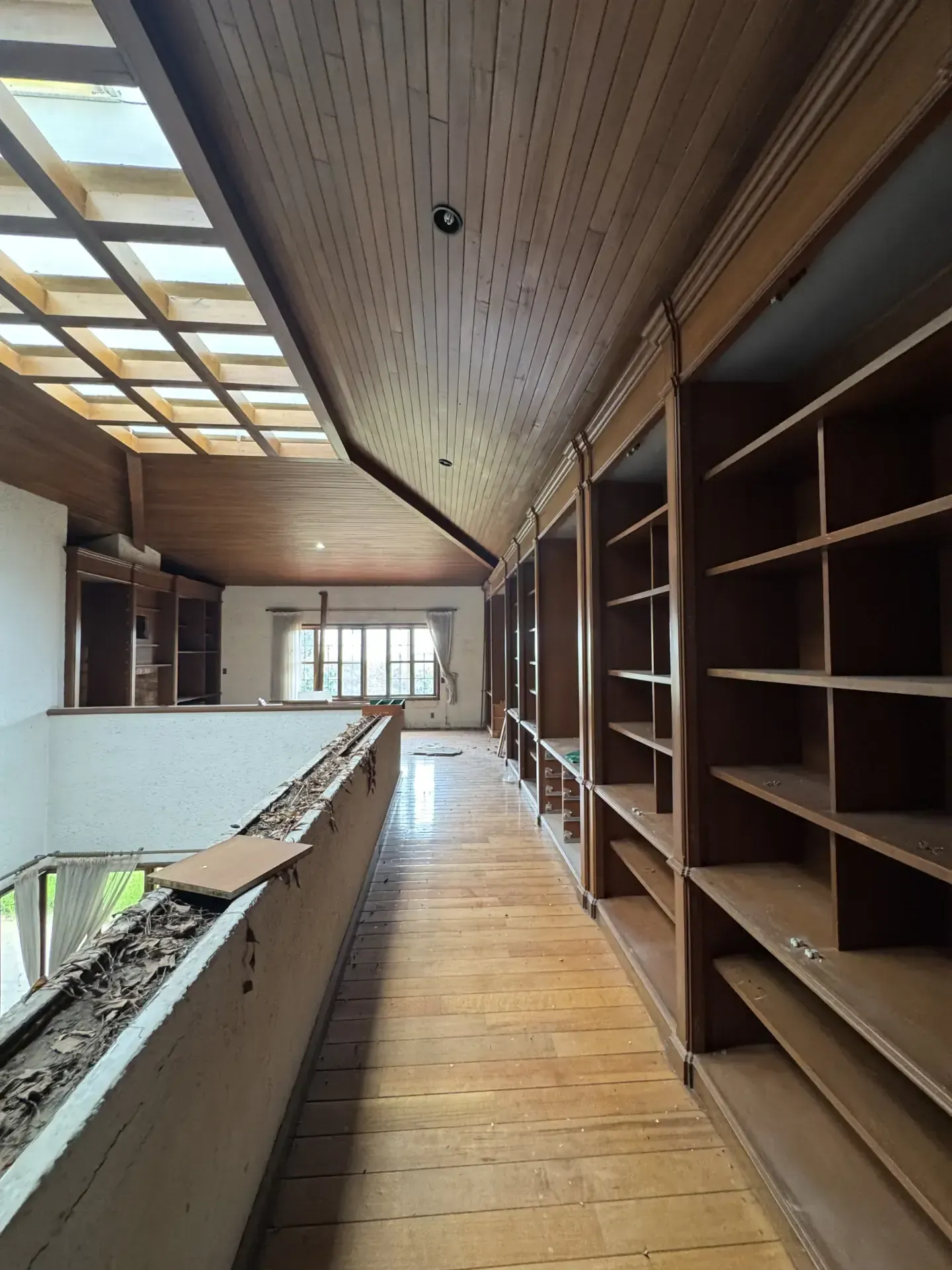 Servicio de maquinaria pesada con personal y maquinaria especializada, enfocado en seguridad, retiro de escombro y avance de obra en Guadalajara, Jalisco.