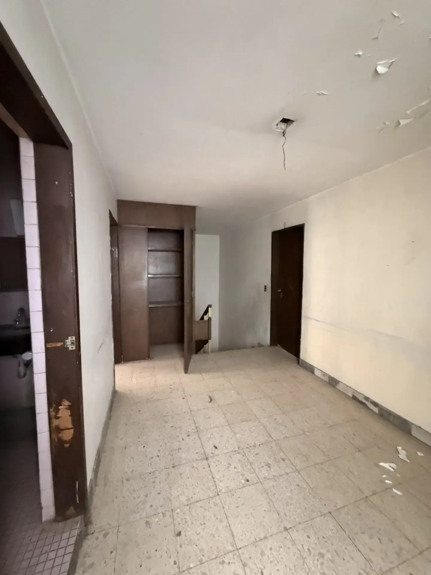 Servicio de maquinaria pesada con personal y maquinaria especializada, enfocado en seguridad, retiro de escombro y avance de obra en Guadalajara, Jalisco.